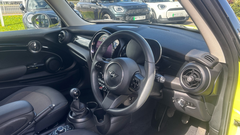 MINI Hatchback 1.5 Cooper Classic Premium 3dr Petrol Hatchback